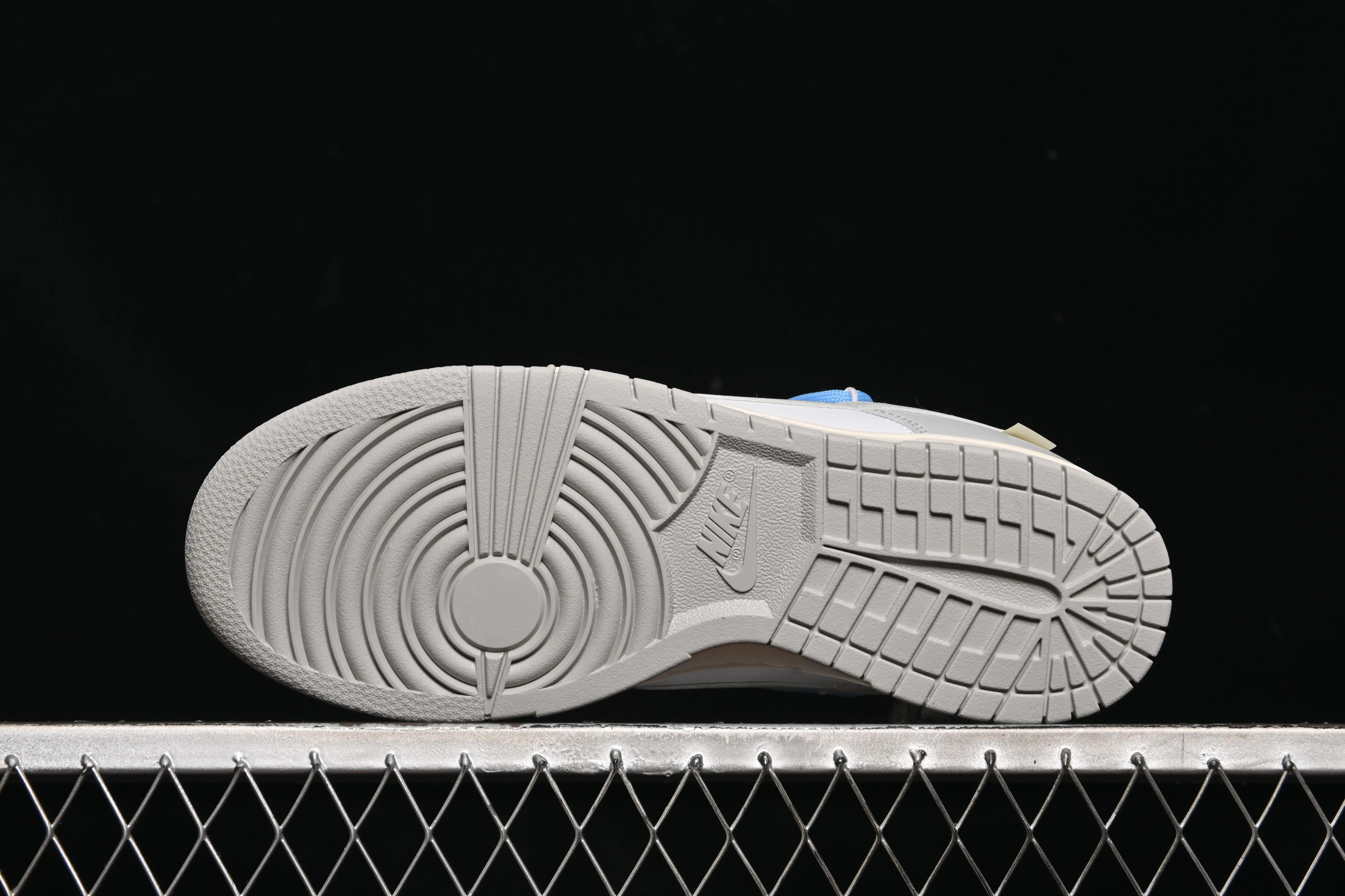 All categories Nk SB Dunk series Nk SB Dunk Low low-top sneakers Nike SB Dunk Low white gray strap low-top casual sneakers DD1391-100